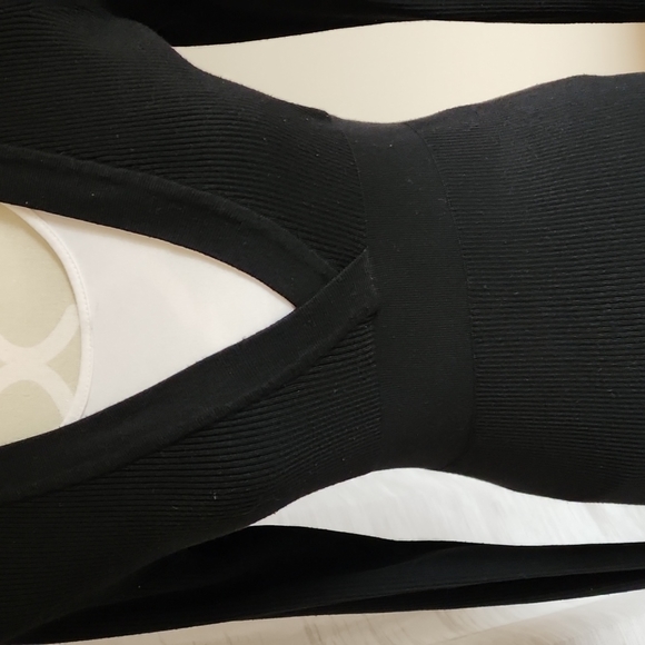 Majora Sweater - Picture 2 of 5